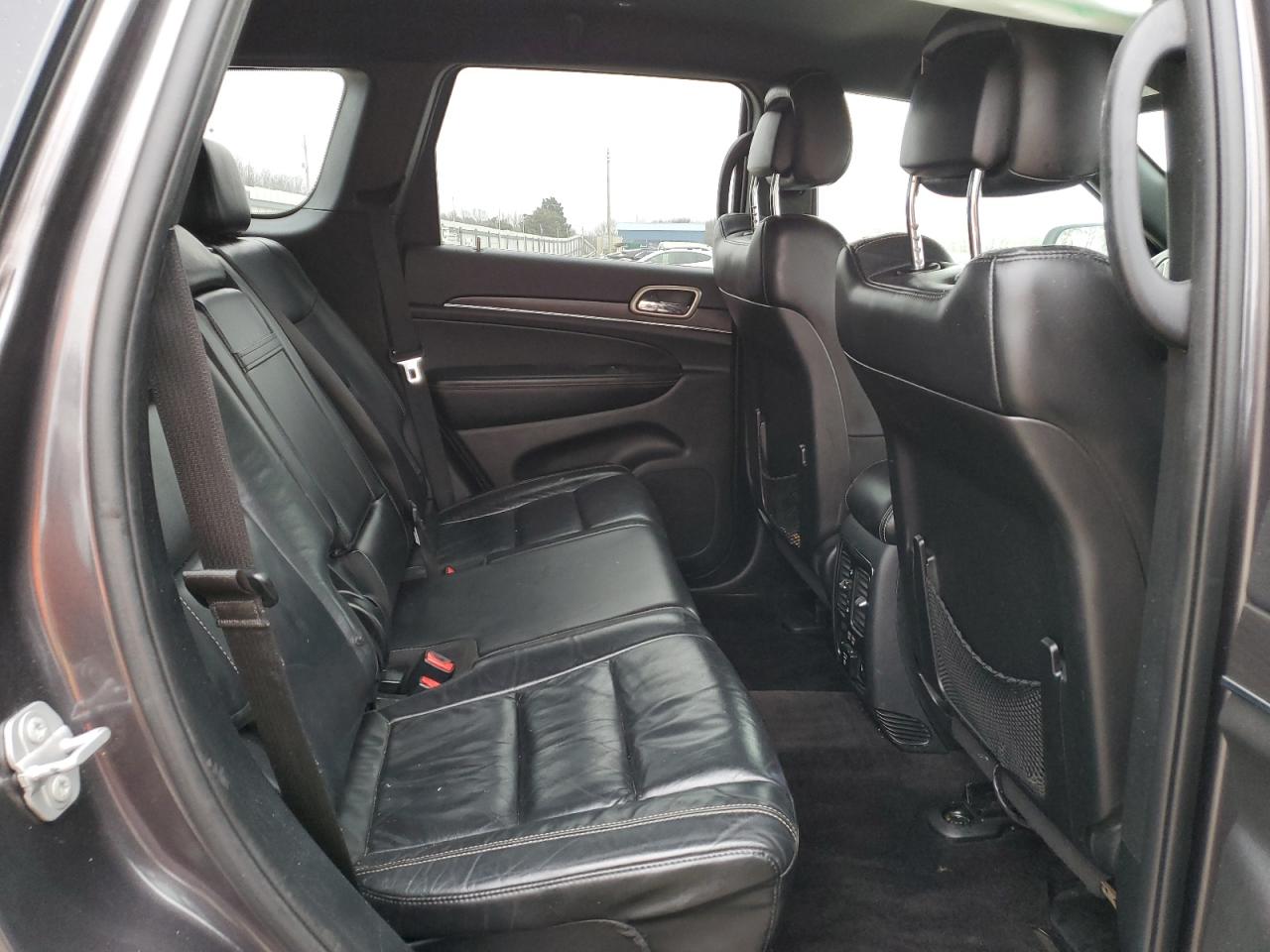 2017 Jeep Grand Cherokee - Image 11