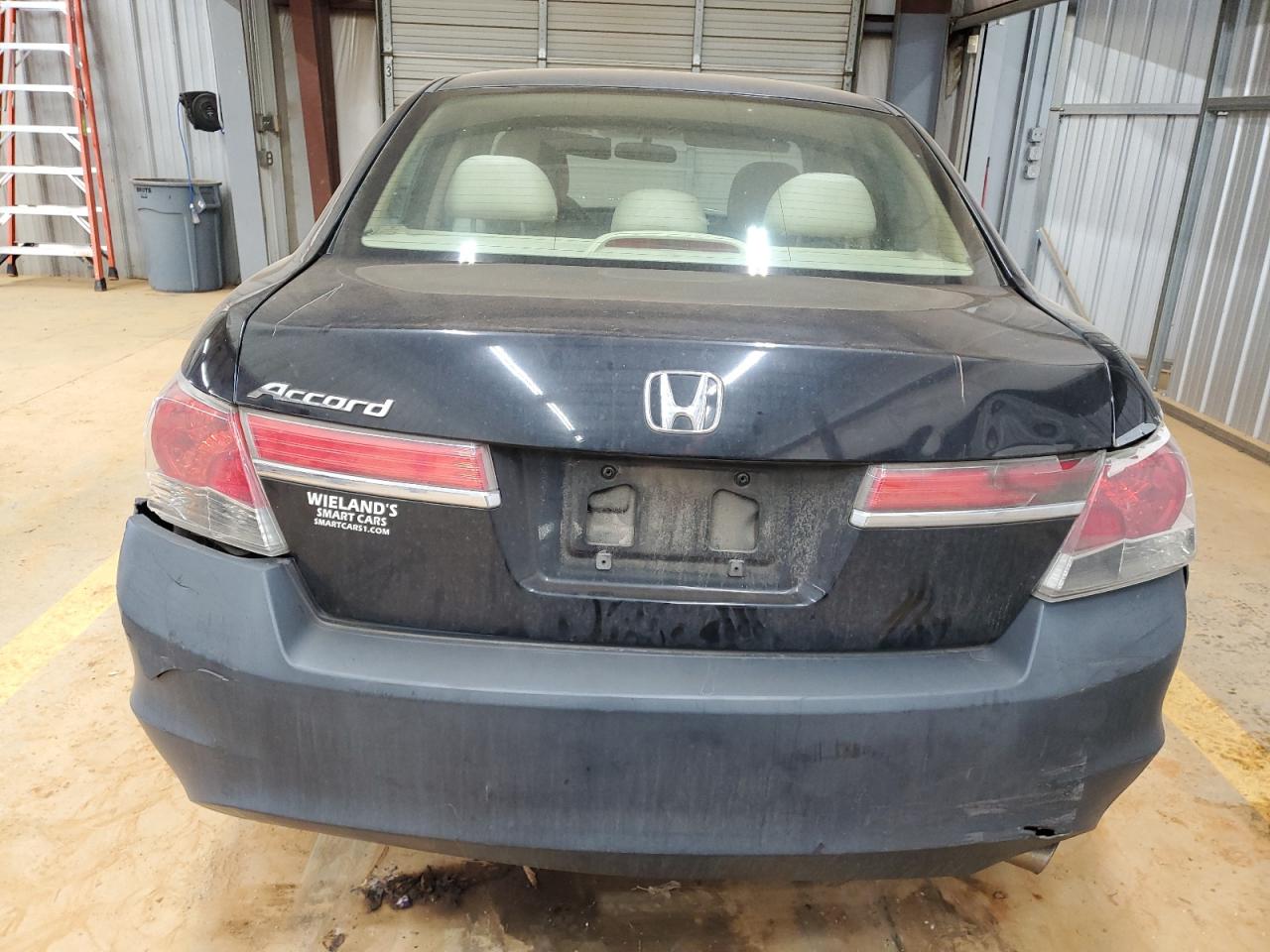 2011 Honda Accord - Image 6