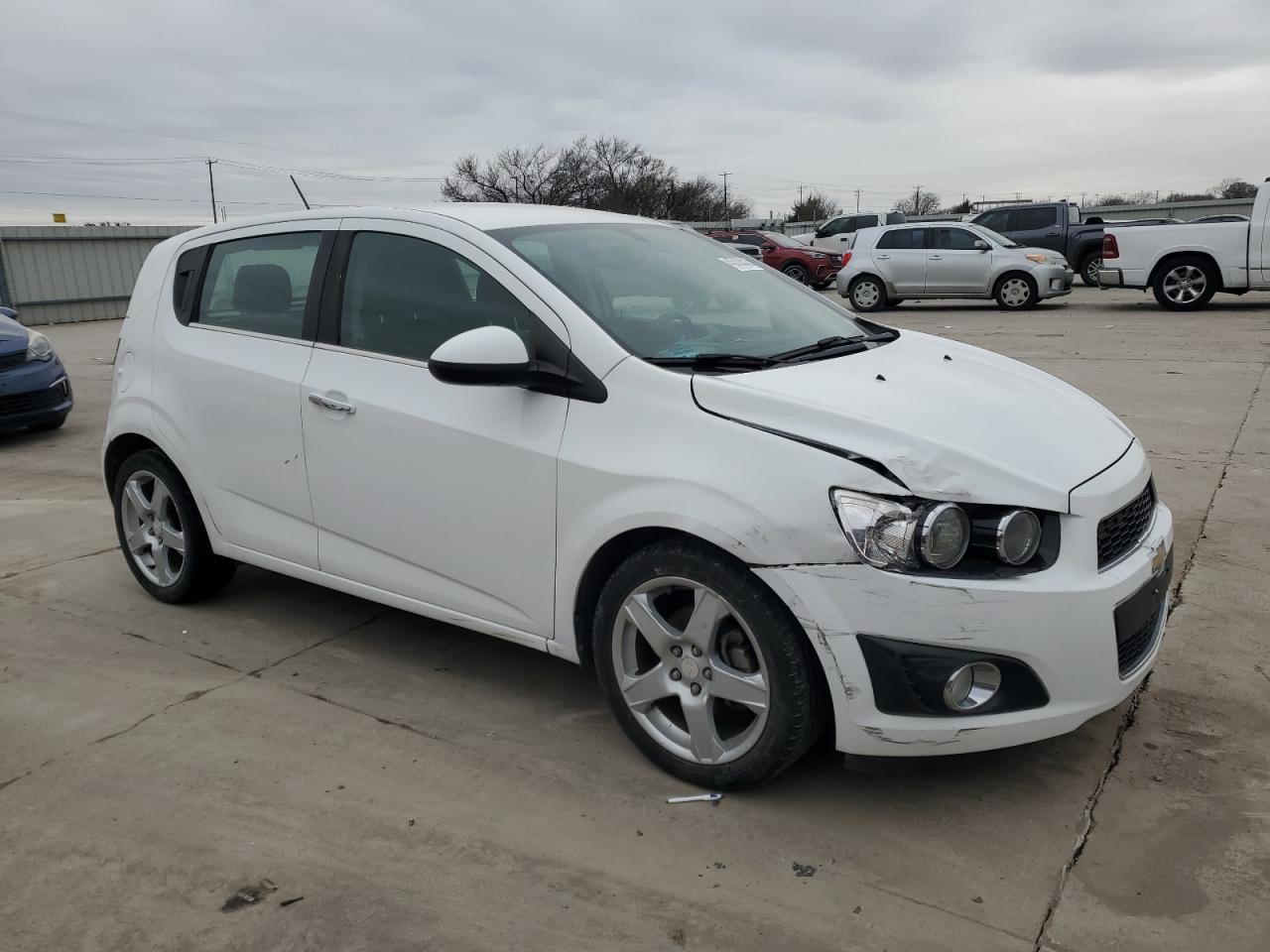 2016 Chevrolet Sonic - Image 4