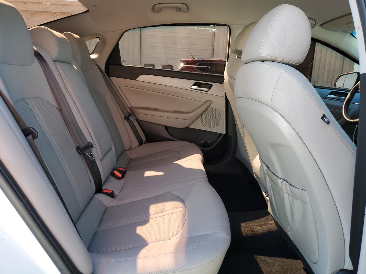 2018 Hyundai Sonata - Image 10