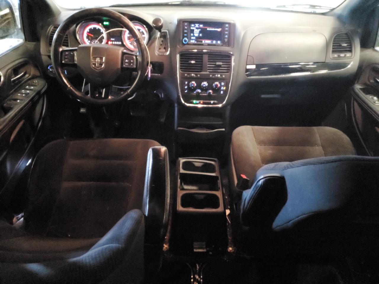 2019 Dodge Caravan - Image 8