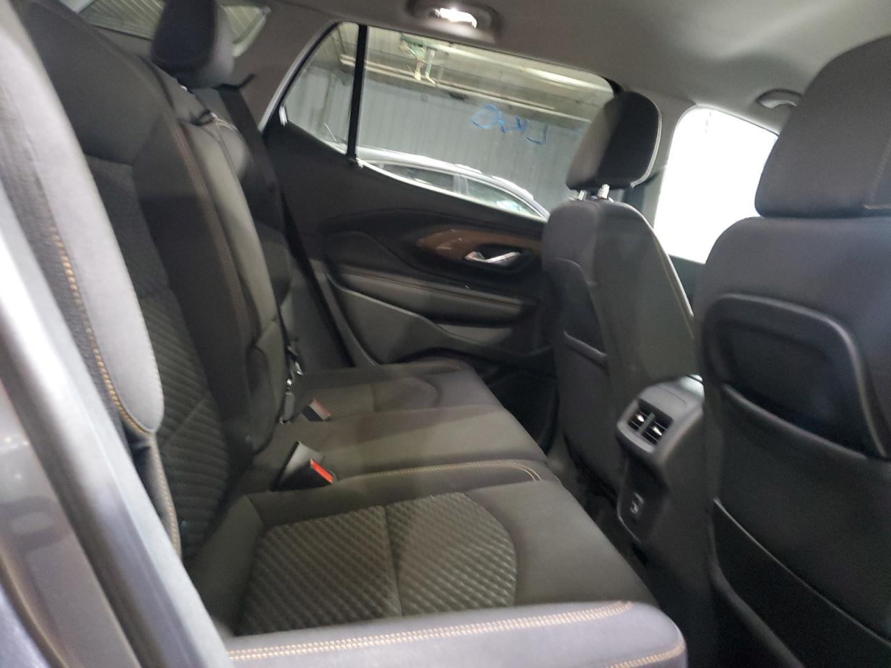 2021 GMC Terrain - Image 11