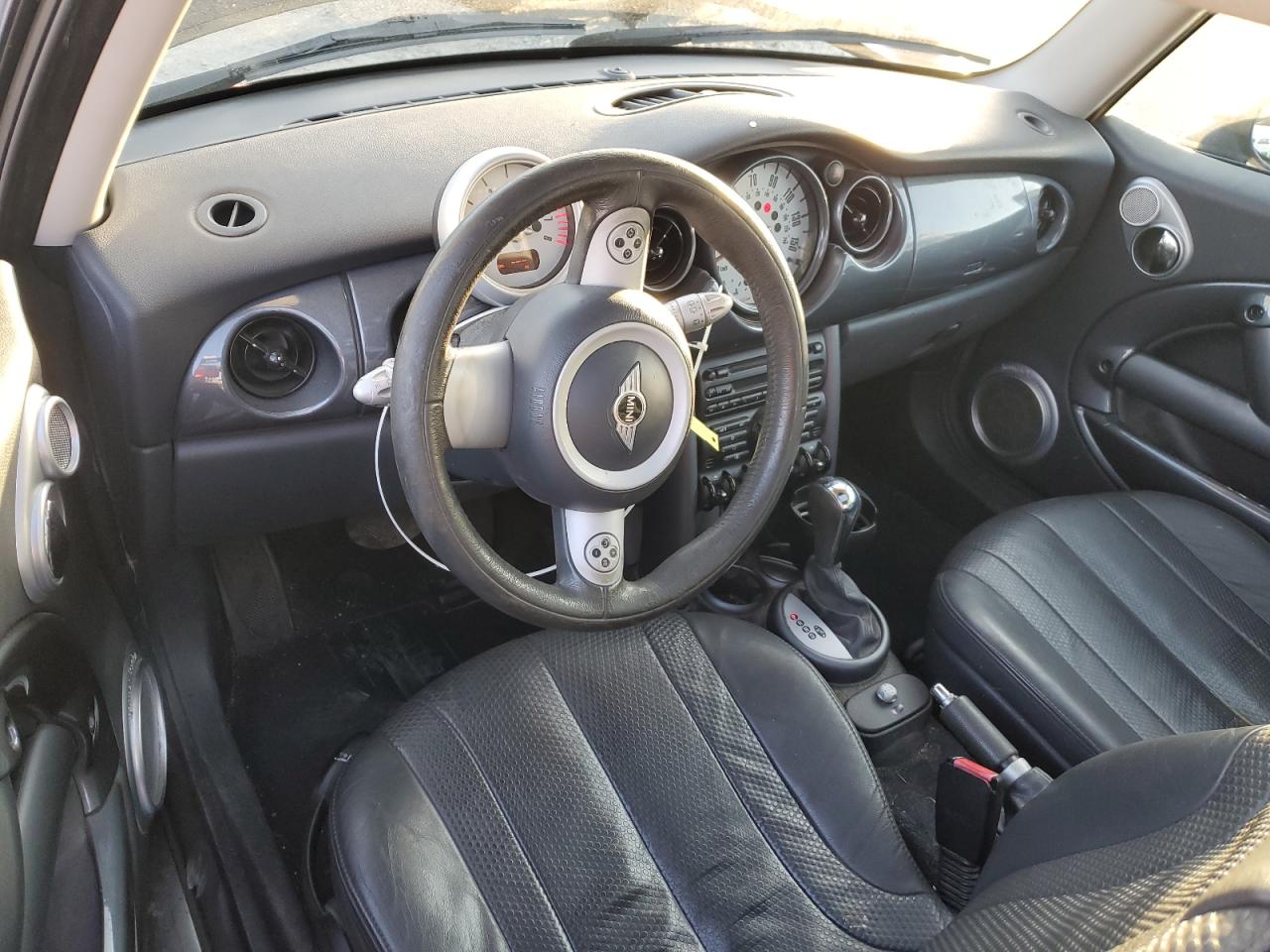 2004 MINI Cooper - Image 8