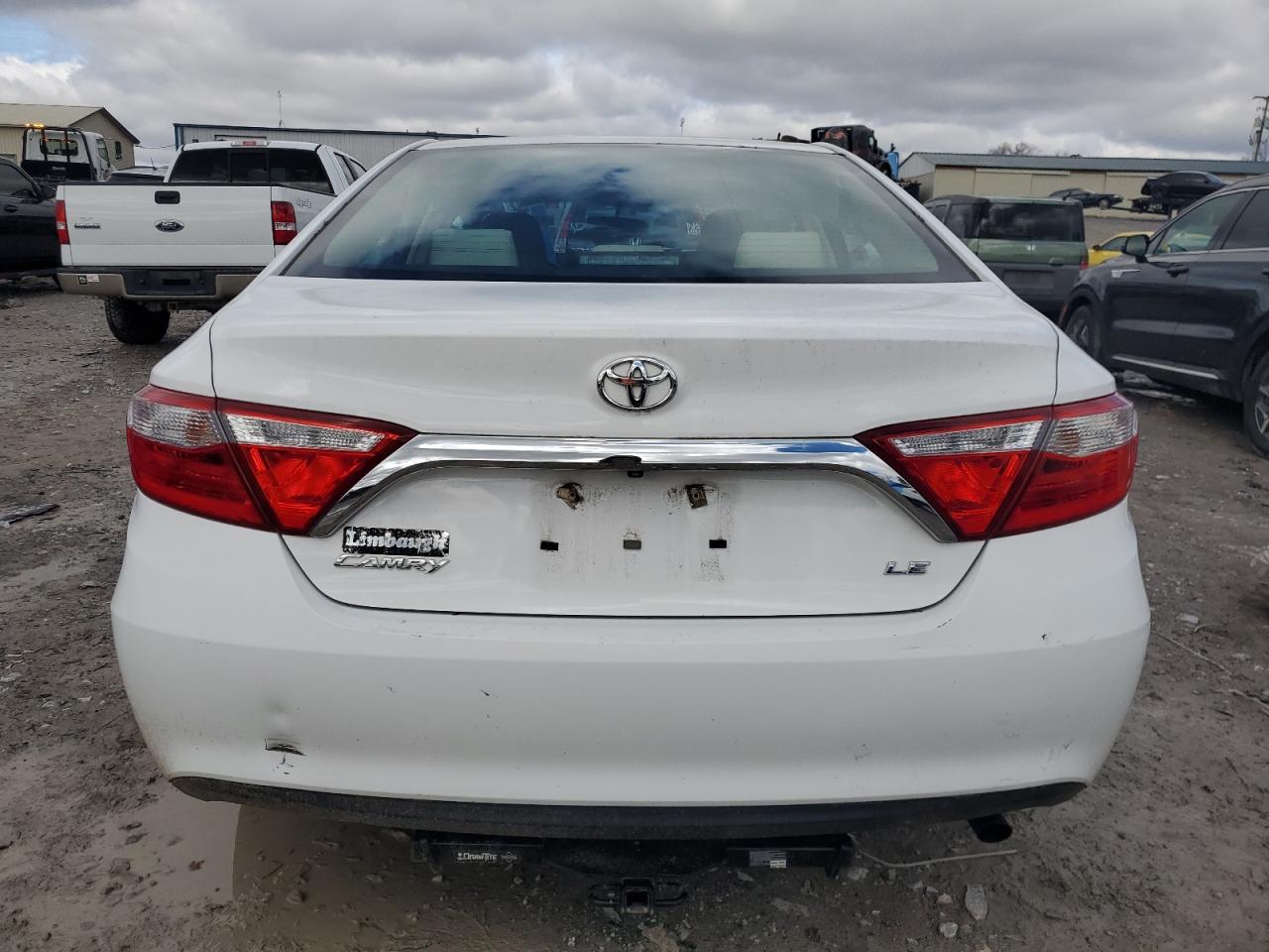 2016 Toyota Camry - Image 6
