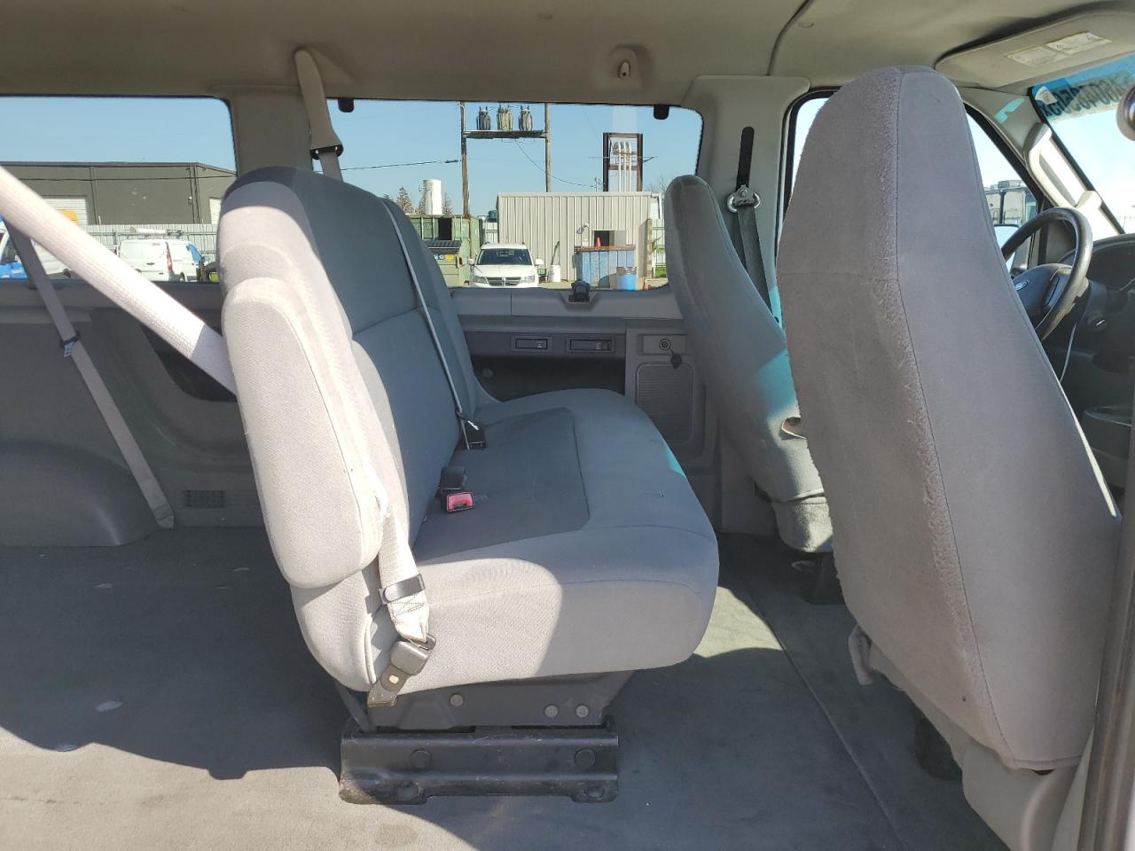 2008 Ford Econoline E350 Super Duty Wagon VIN: 1FBNE31L58DA52184 Lot: 46048505