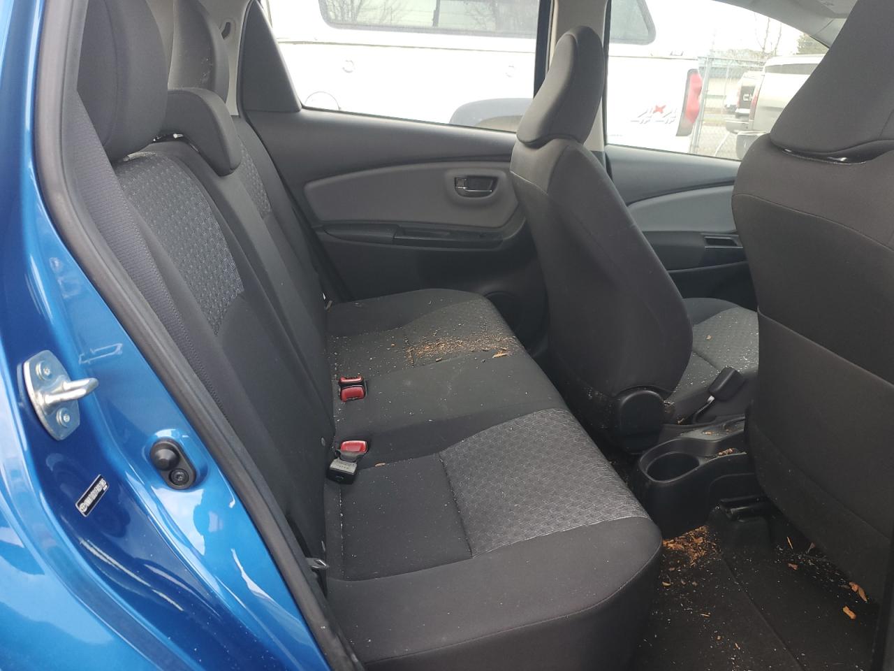 2015 Toyota Yaris - Image 10