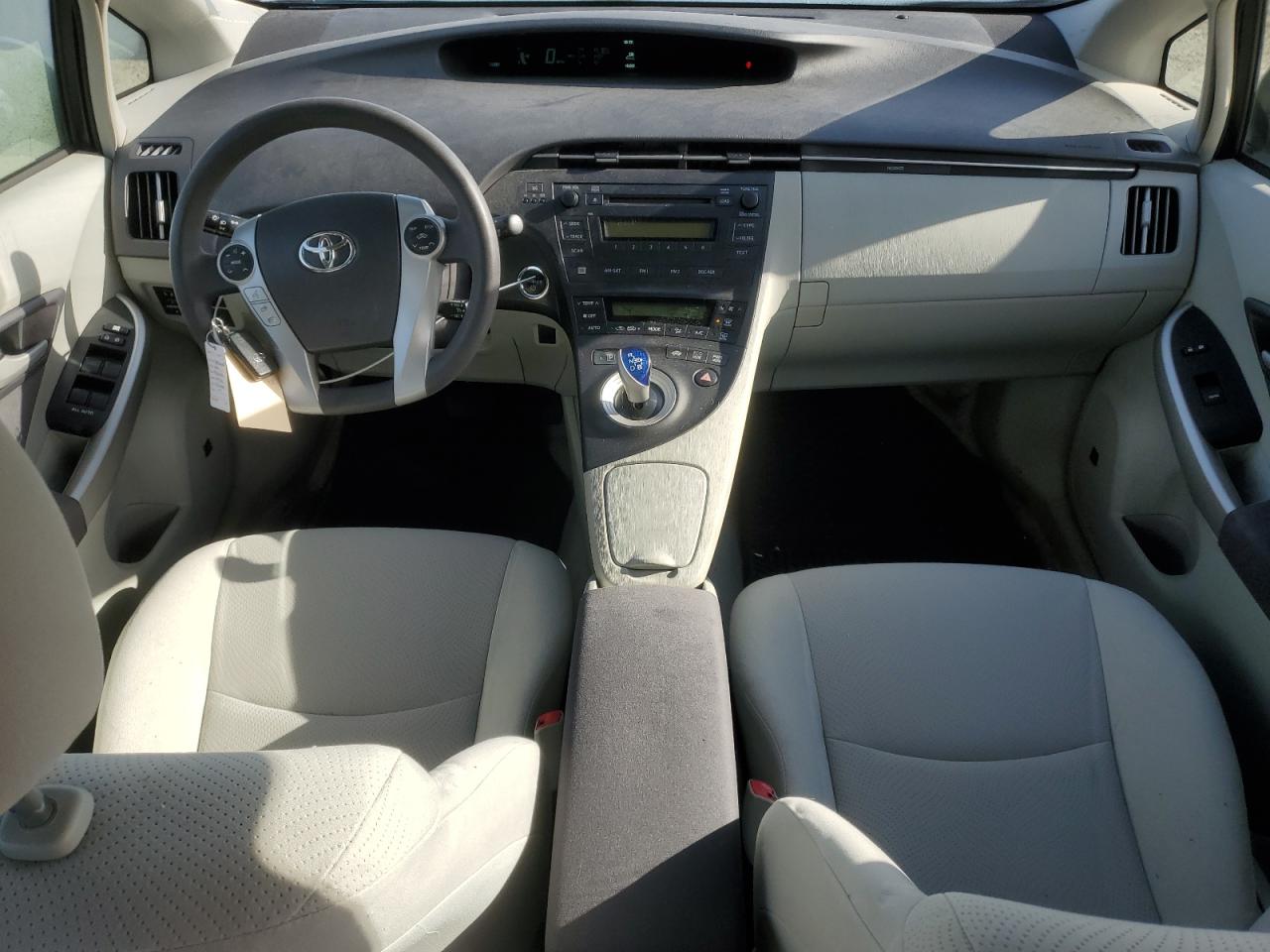 2011 Toyota Prius - Image 8