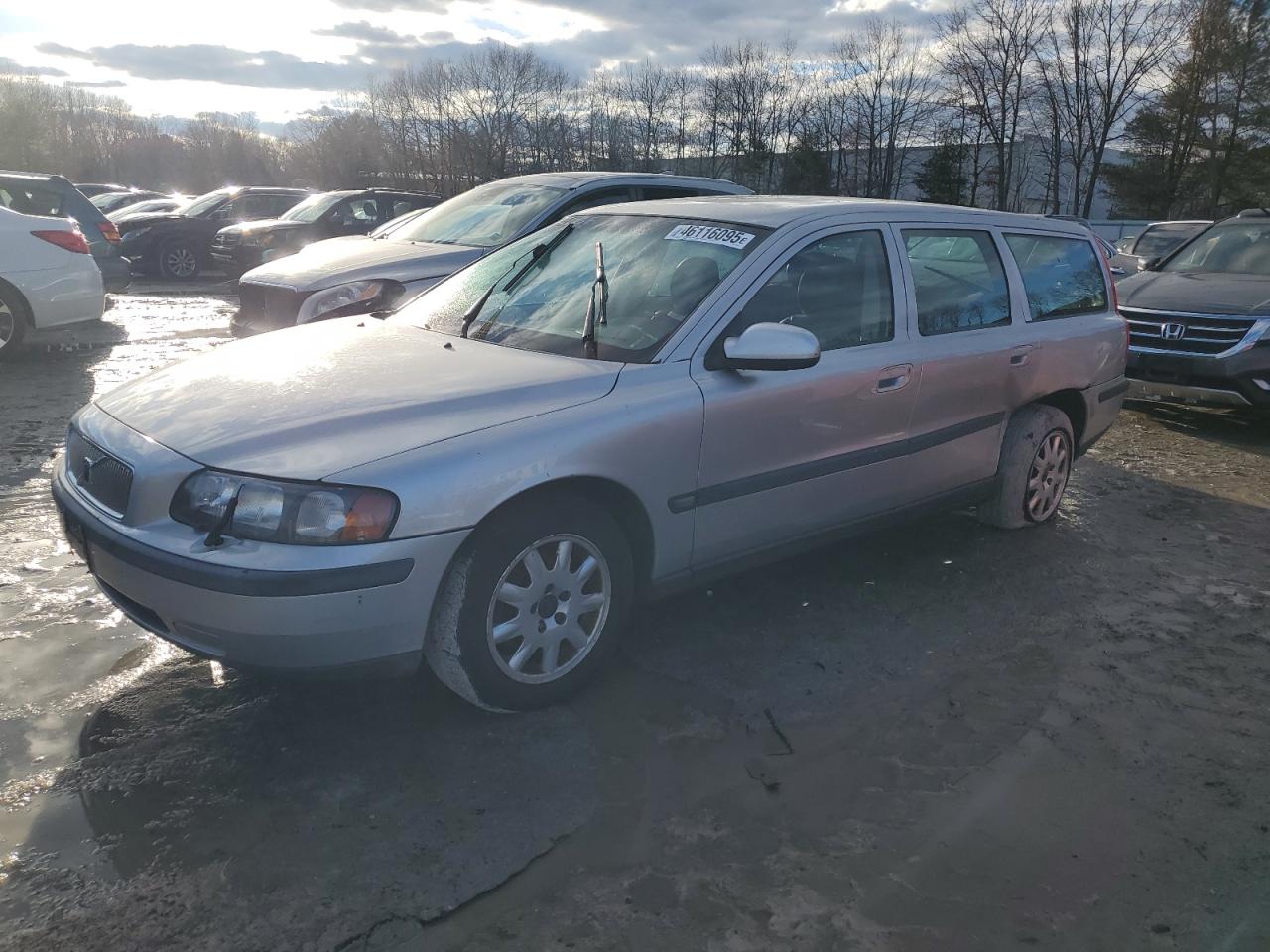 2001 Volvo V70 - Image 1