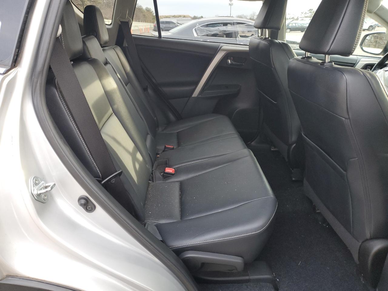 2014 Toyota RAV 4 - Image 11