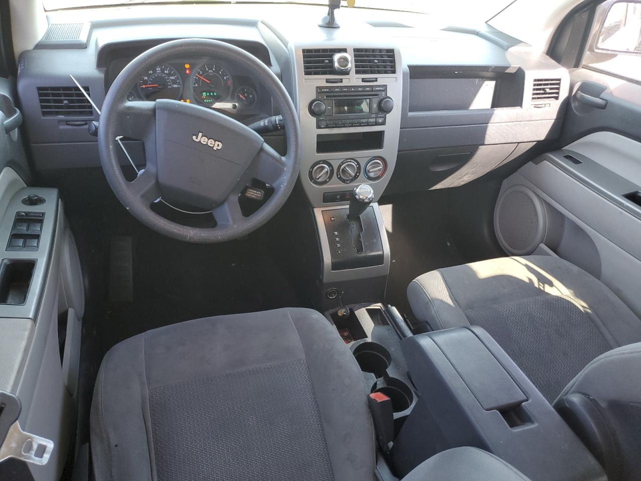 2007 Jeep Compass - Image 8