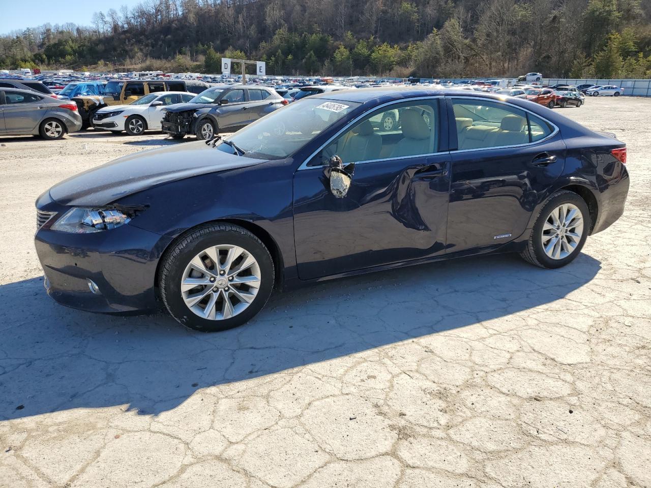 2015 Lexus ES - Image 1