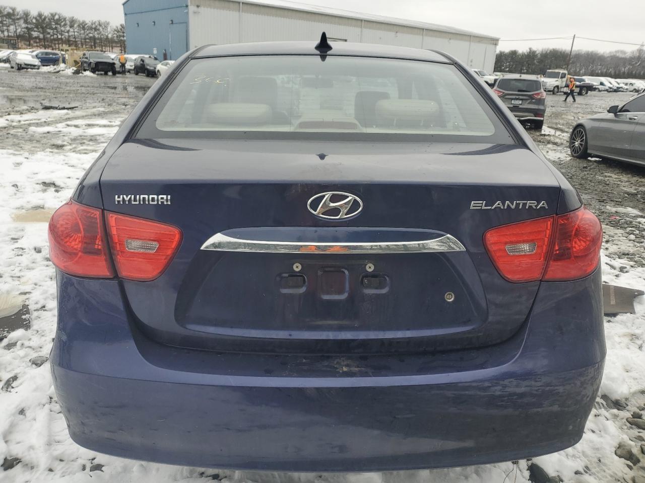 2010 Hyundai Elantra - Image 6