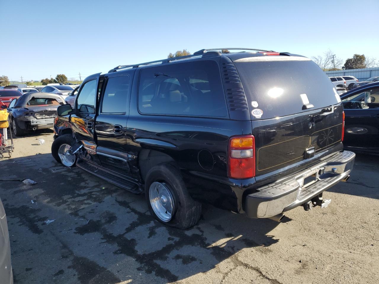 2001 Chevrolet Suburban - Image 2