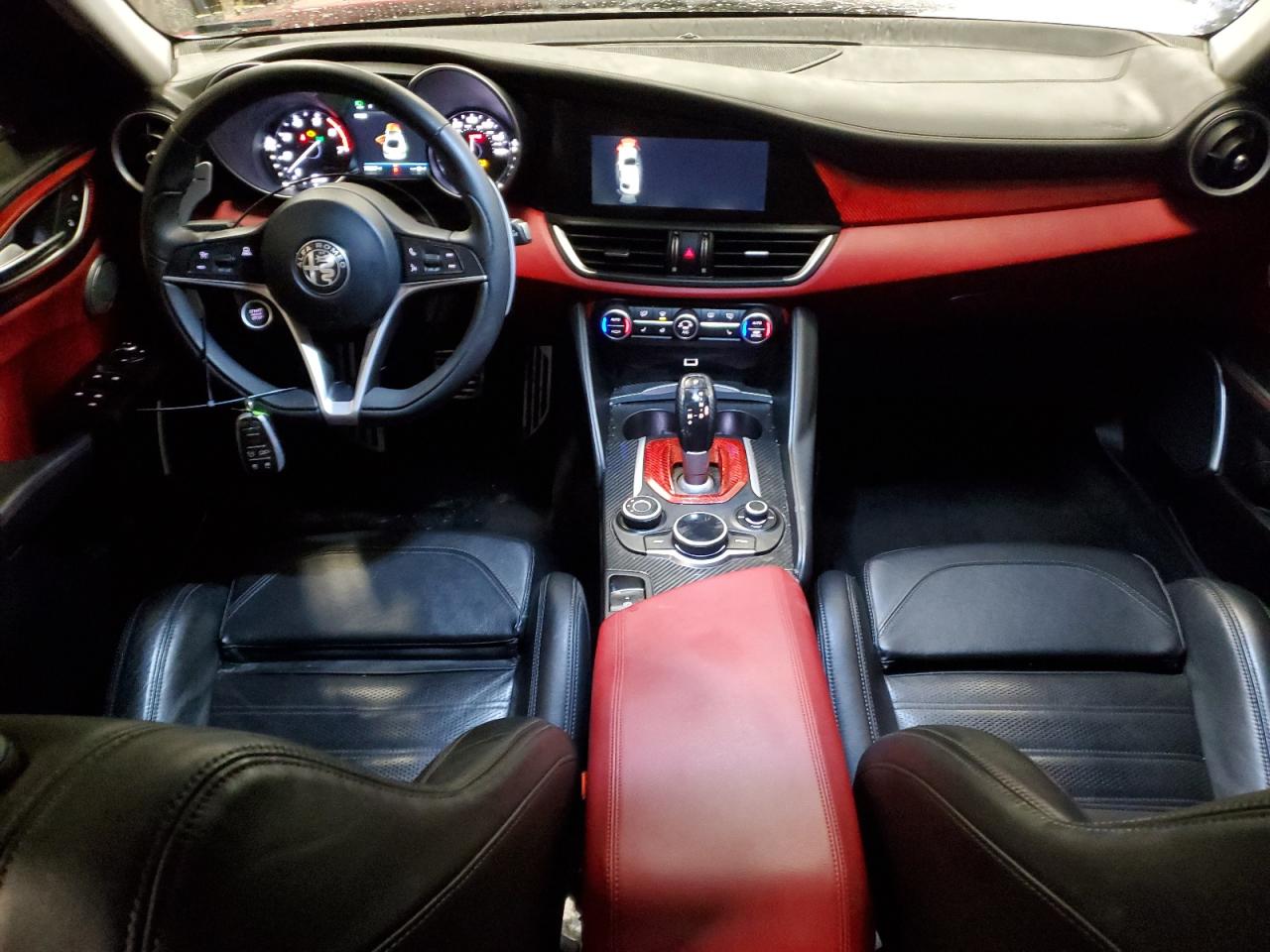 2018 Alfa Romeo Giulia - Image 8