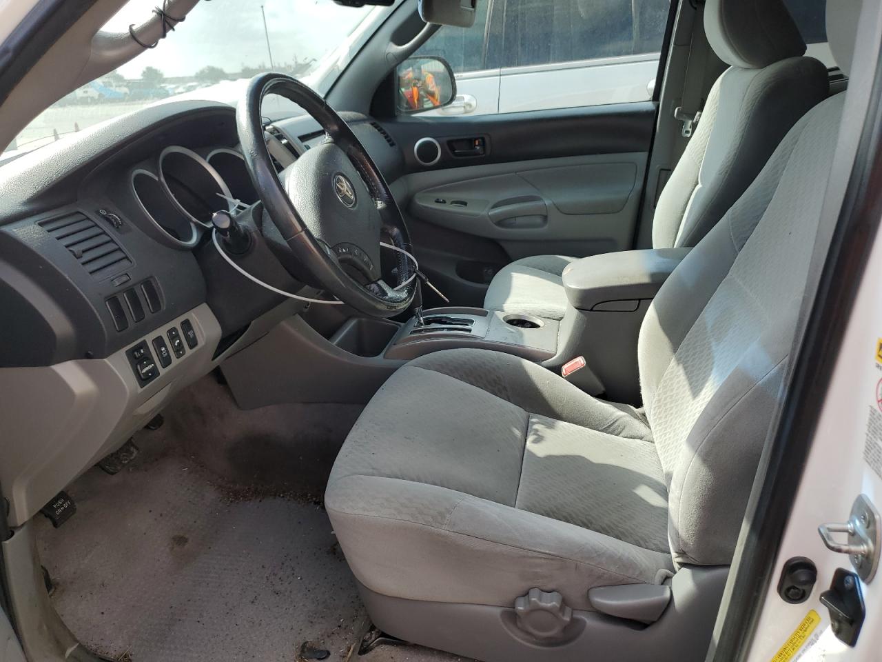 2010 Toyota Tacoma - Image 7