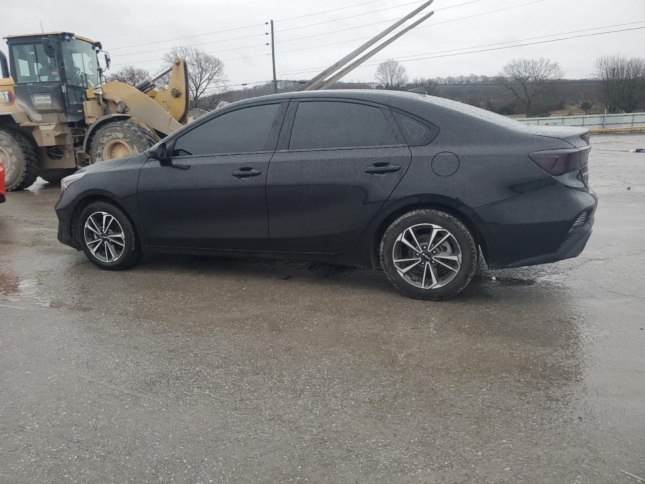 2023 Kia Forte - Image 2