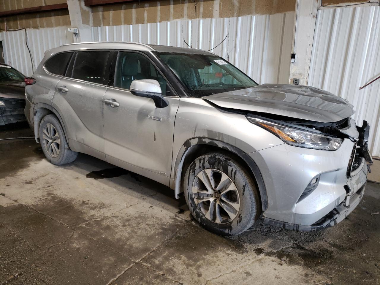 2020 Toyota Highlander - Image 4