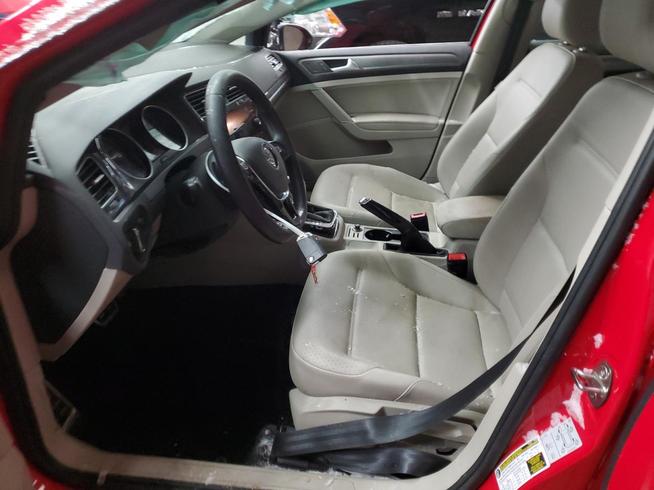 2019 Volkswagen Golf - Image 7
