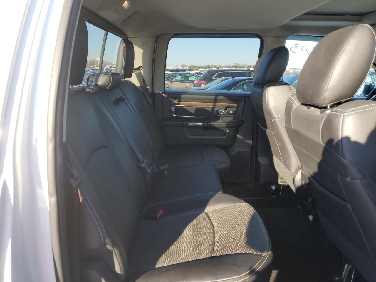 2016 RAM 1500 - Image 10