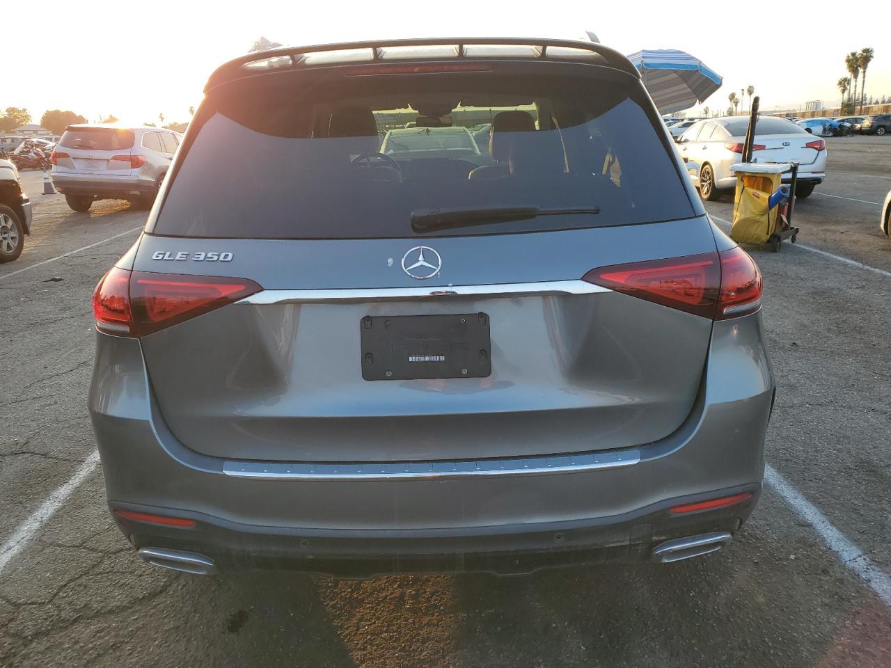 2022 Mercedes-Benz GLE - Image 6
