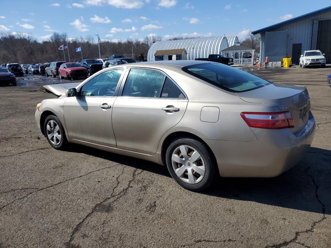2009 Toyota Camry - Image 2