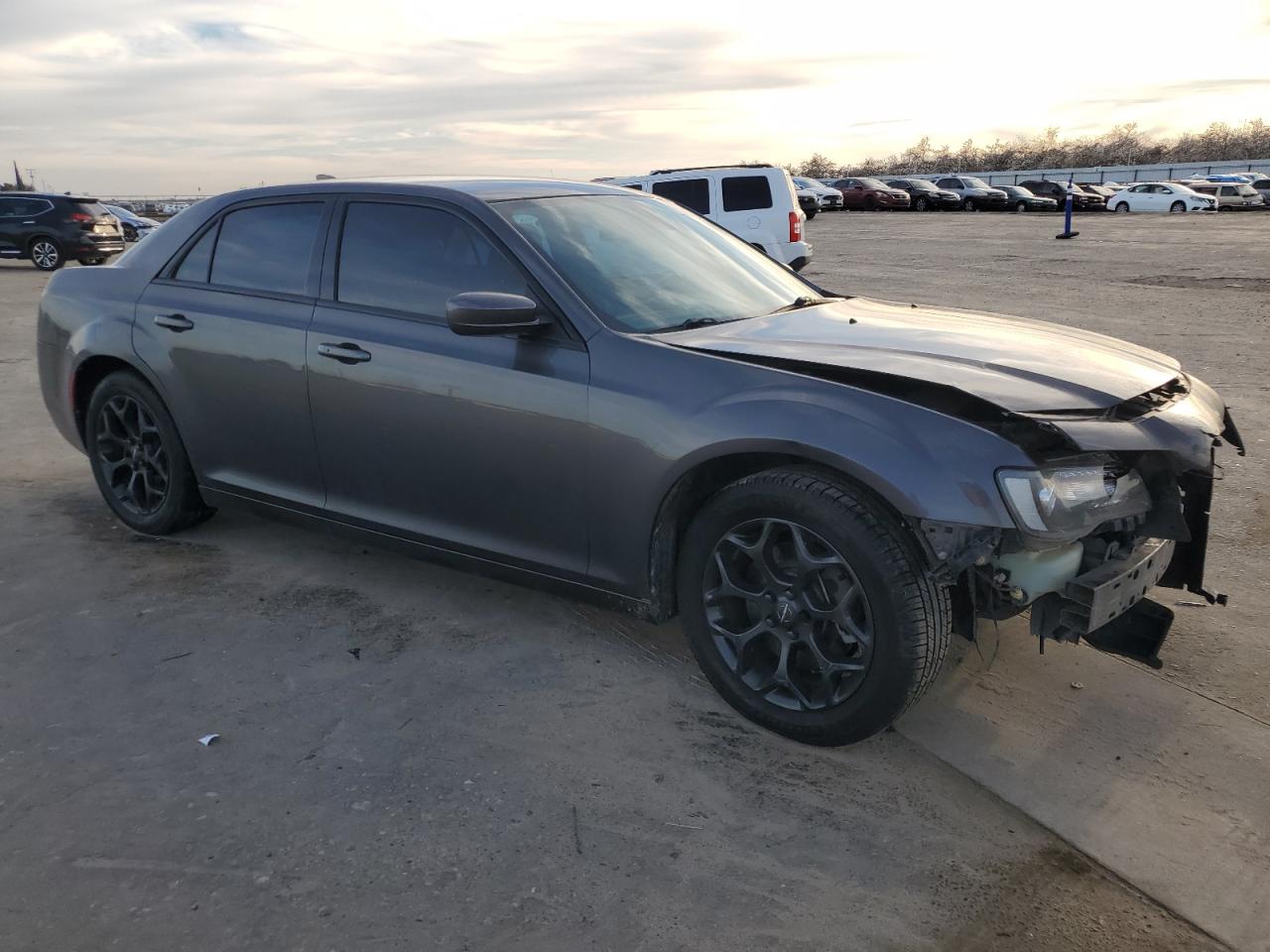 2019 Chrysler 300 - Image 4