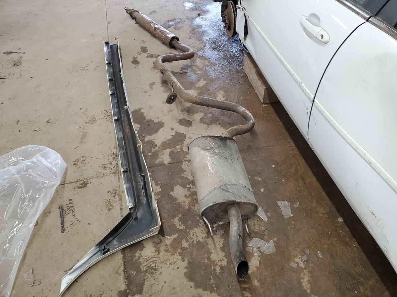 2010 Chevrolet Impala - Image 12