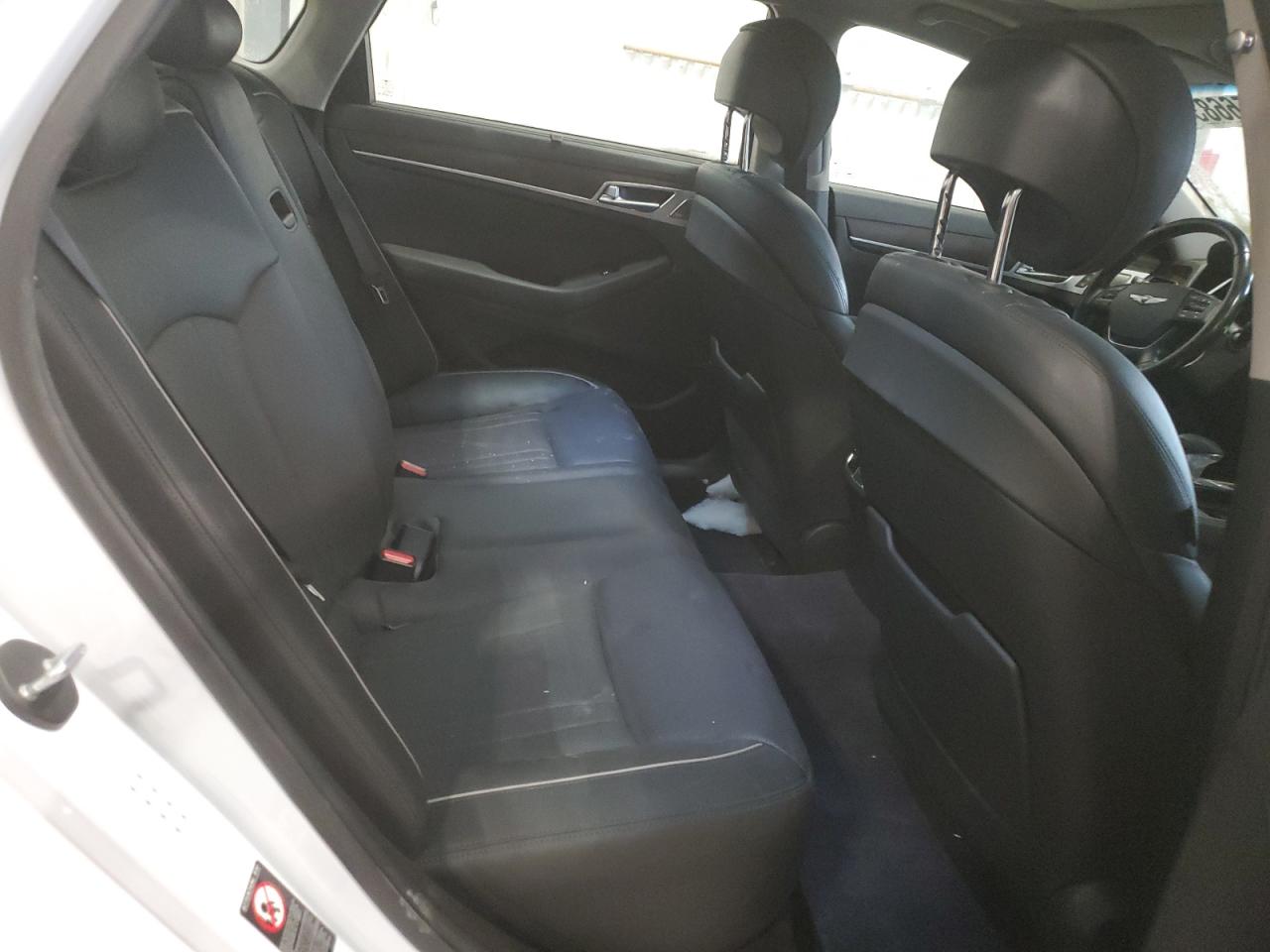 2018 Genesis G80 - Image 10