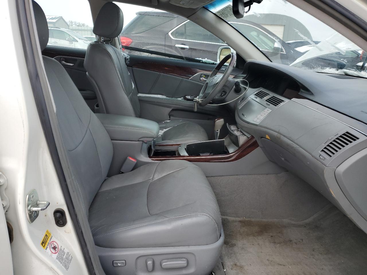 2008 Toyota Avalon - Image 7