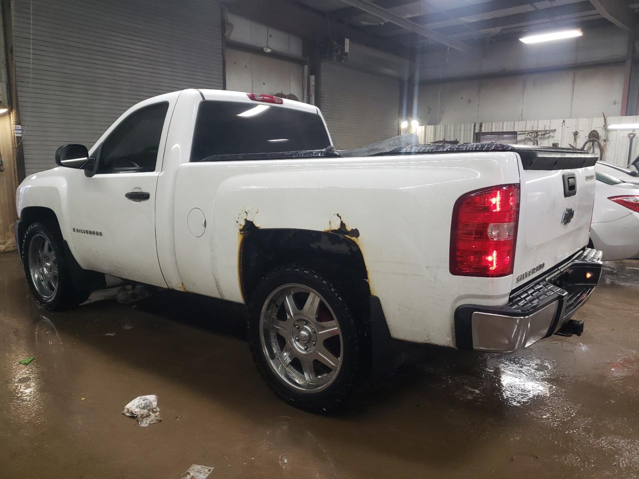 2008 Chevrolet Silverado - Image 2