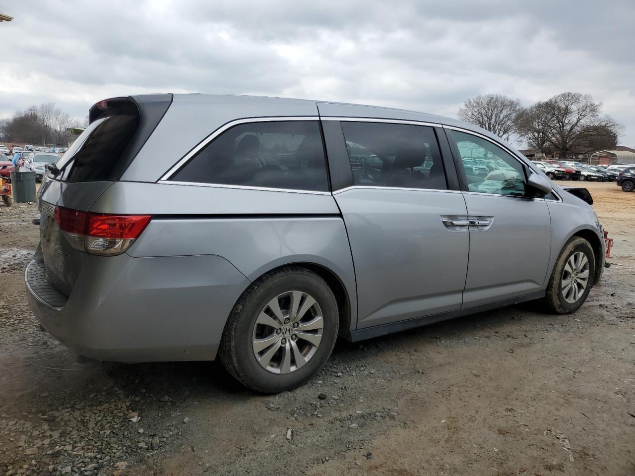2016 Honda Odyssey - Image 3