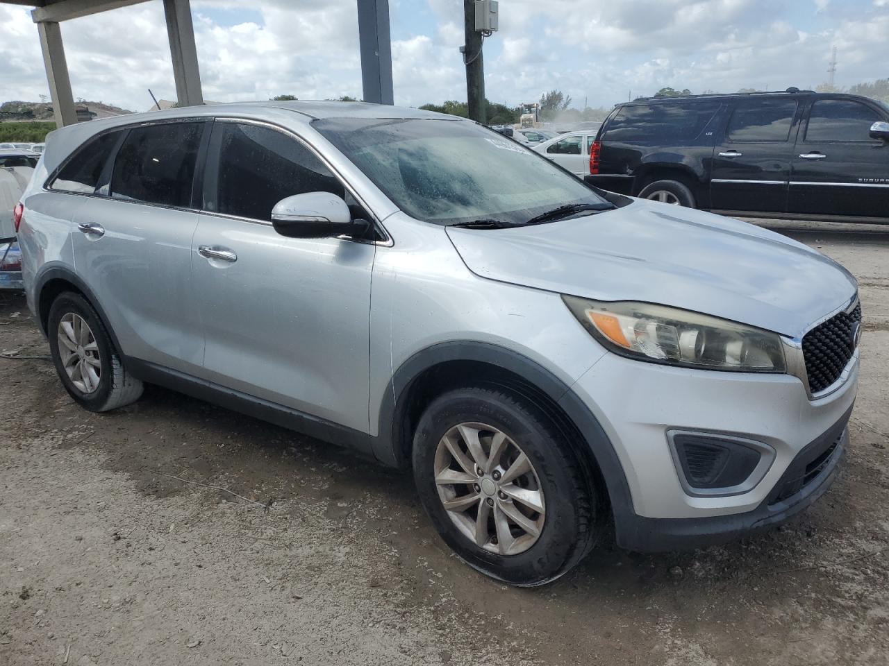 2016 Kia Sorento - Image 4