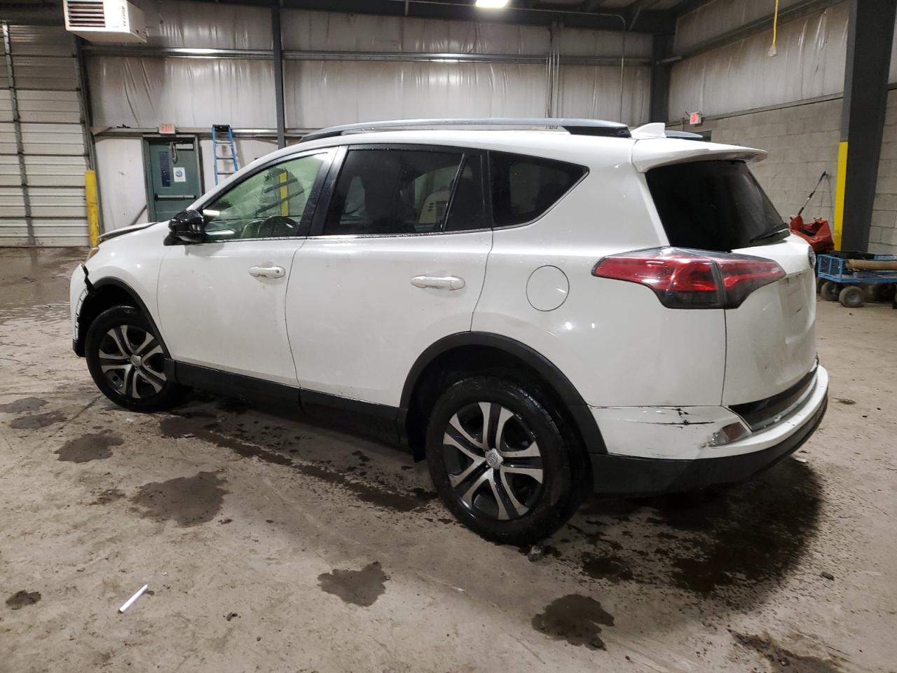 2017 Toyota RAV 4 - Image 2