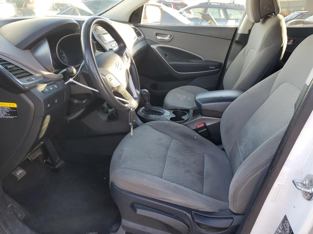 2016 Hyundai Santa Fe - Image 7