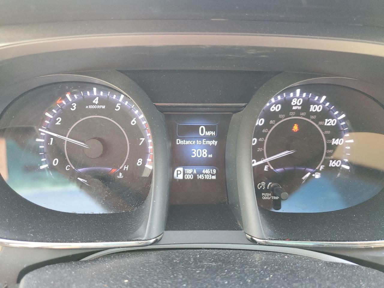 2015 Toyota Avalon - Image 9
