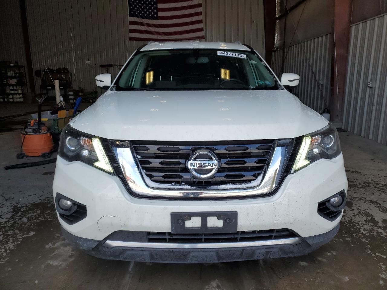 2017 Nissan Pathfinder - Image 5