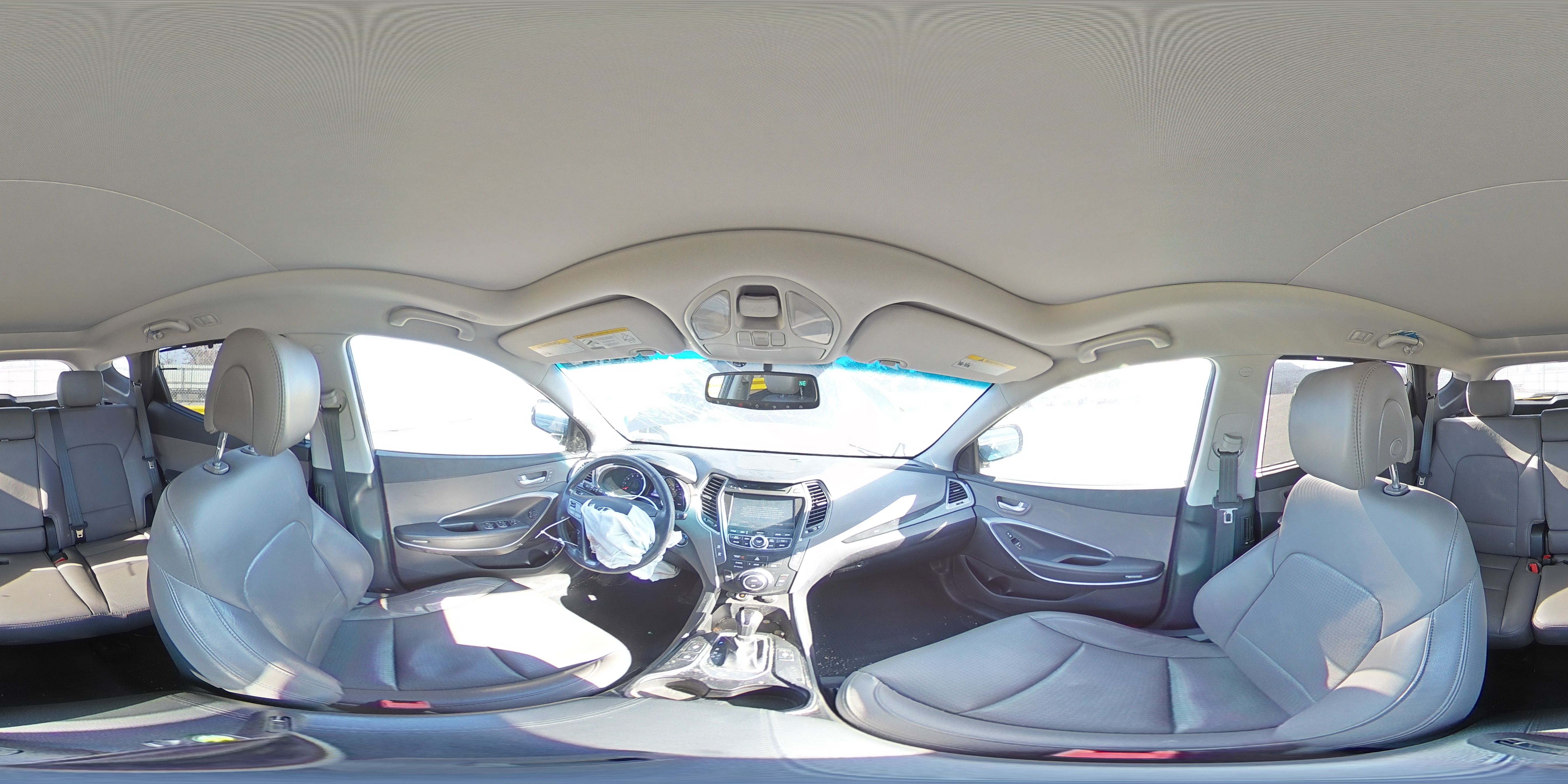 2014 Hyundai Santa Fe - Image 14
