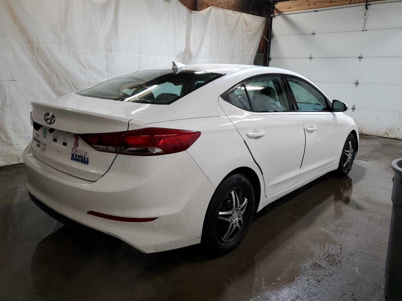2017 Hyundai Elantra - Image 3
