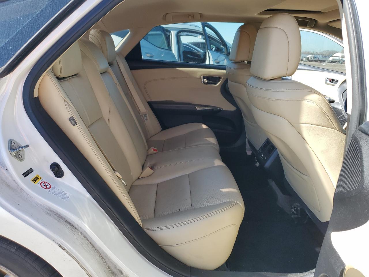 2013 Toyota Avalon - Image 11