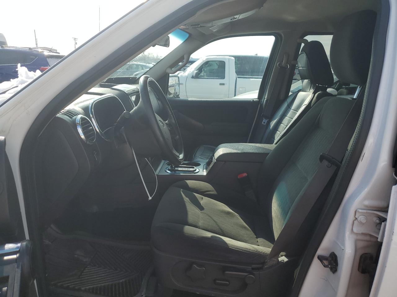 2009 Ford Explorer - Image 7