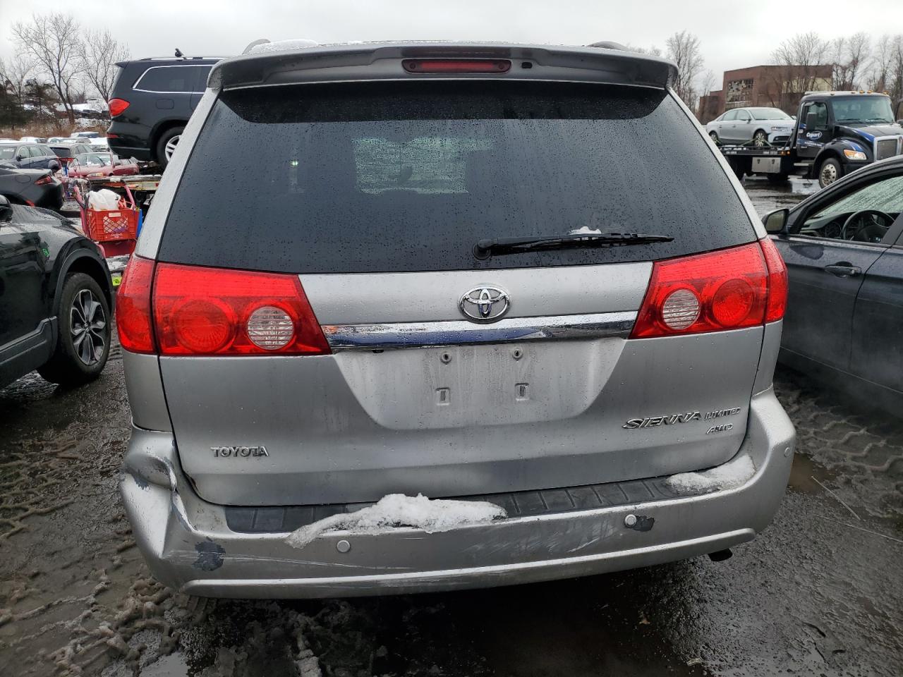 2009 Toyota Sienna - Image 6