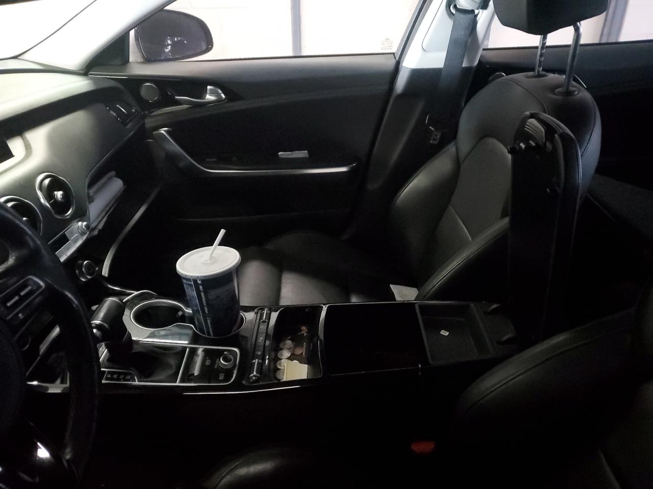 2018 Kia Stinger - Image 8