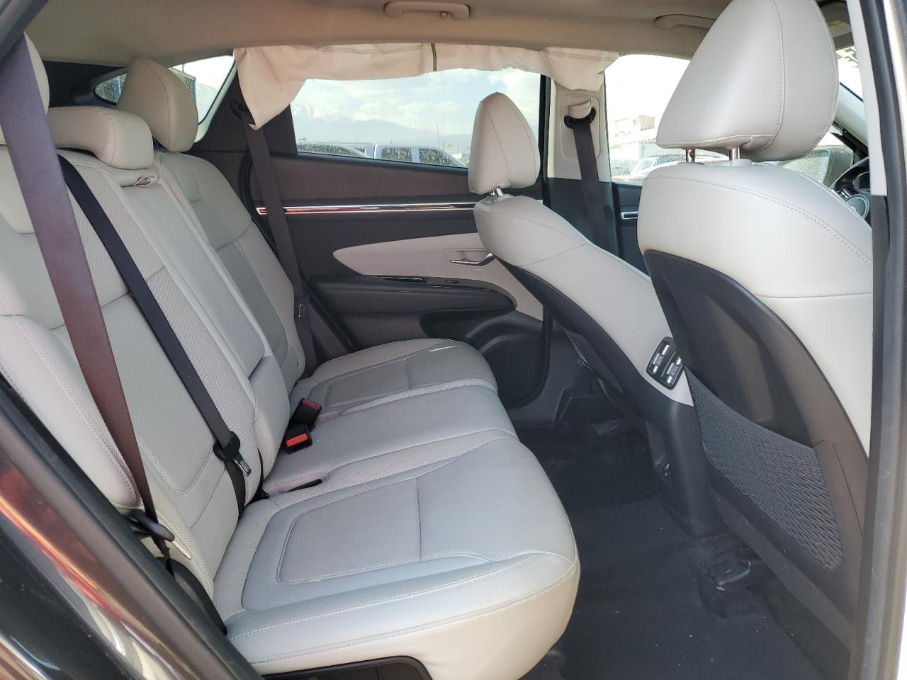 2022 Hyundai Tucson - Image 12