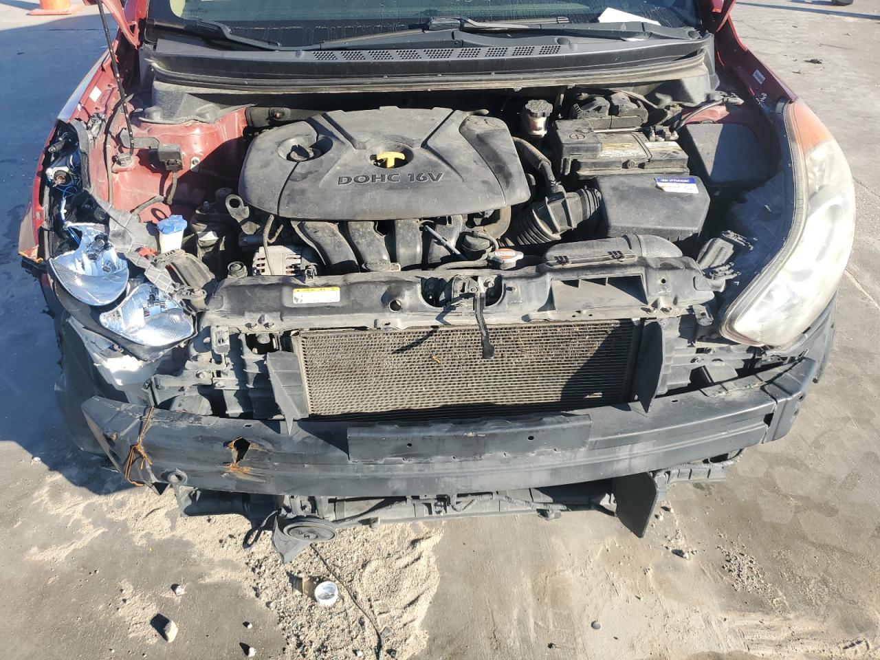 2011 Hyundai Elantra - Image 11