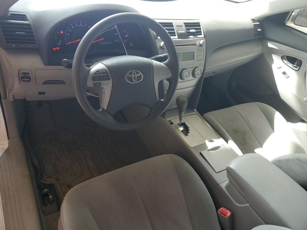 2011 Toyota Camry - Image 8