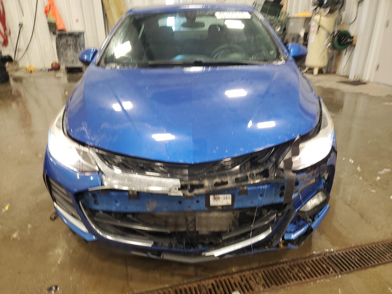 2019 Chevrolet Cruze - Image 5