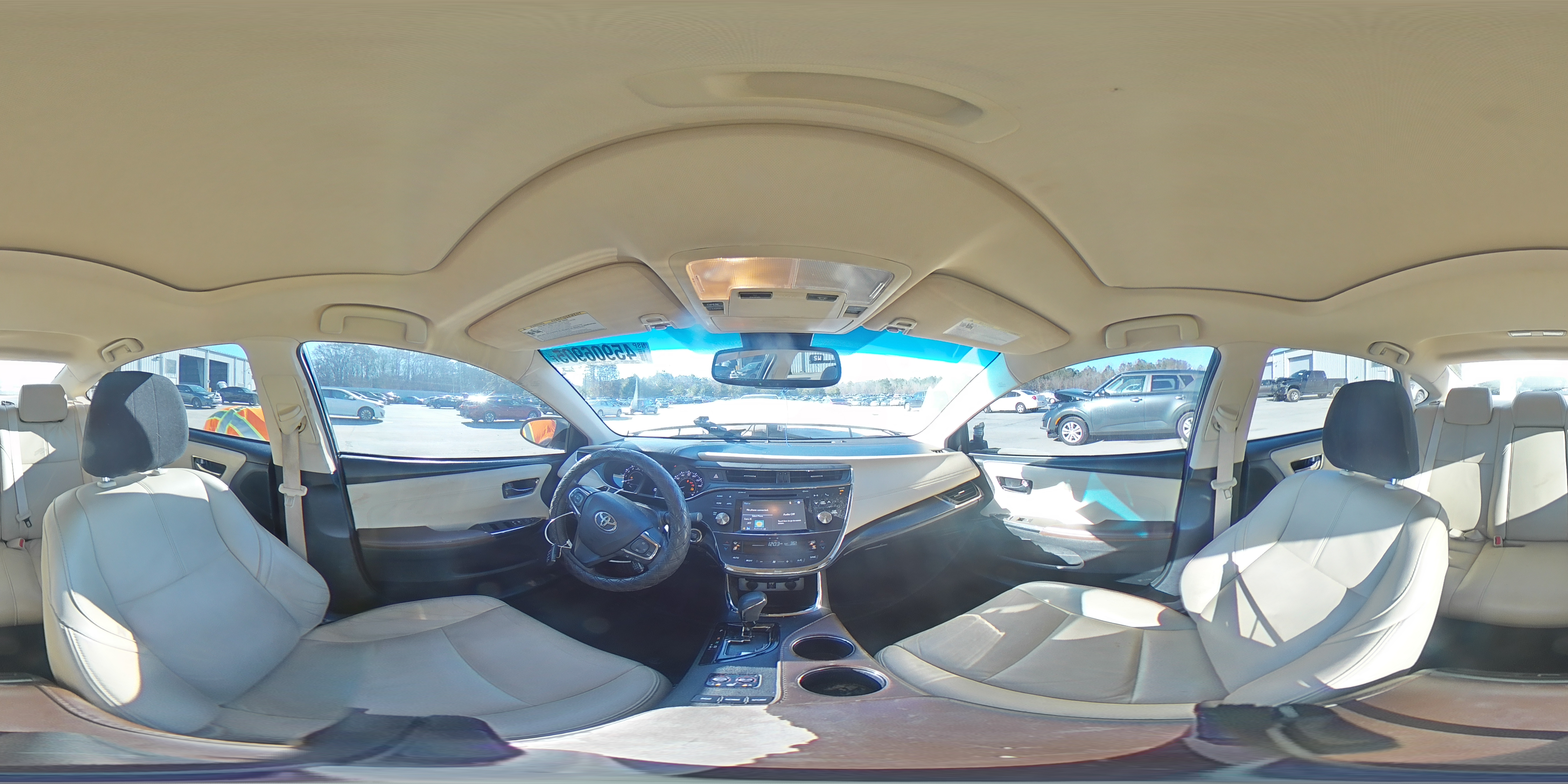 2018 Toyota Avalon - Image 12