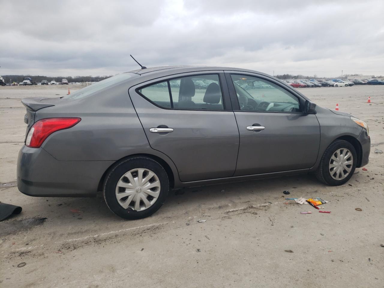 2016 Nissan Versa - Image 3