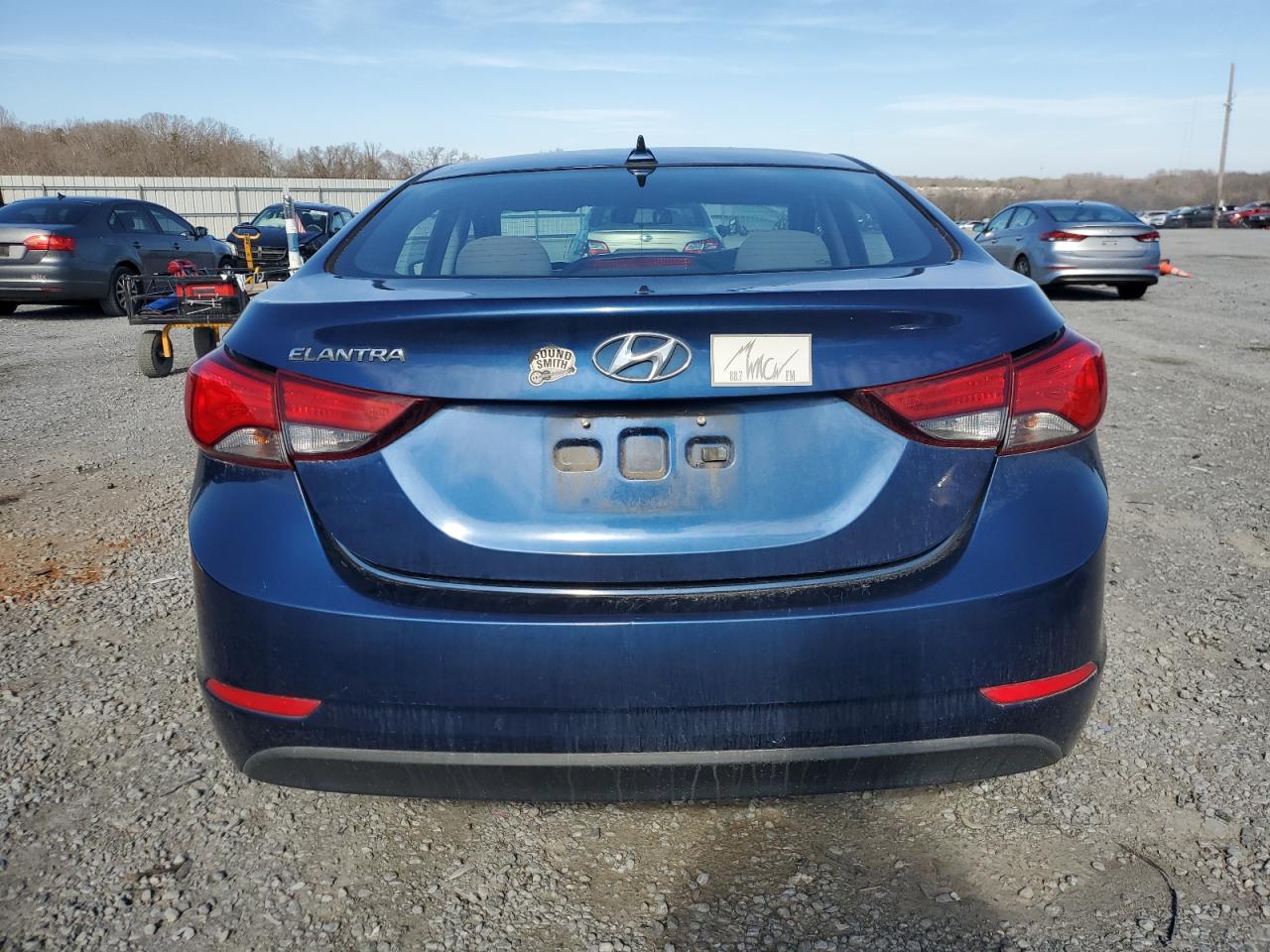 2016 Hyundai Elantra - Image 6