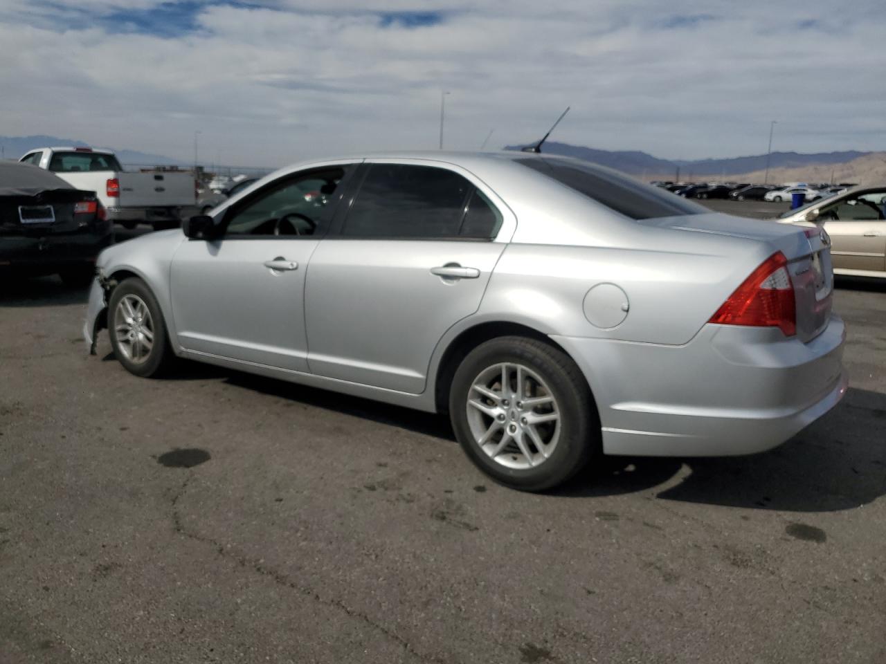 2012 Ford Fusion - Image 2
